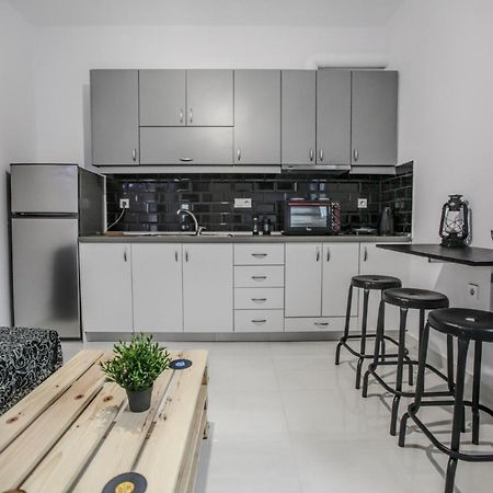 Terra Di Meteora Suites #3 Калампака Экстерьер фото